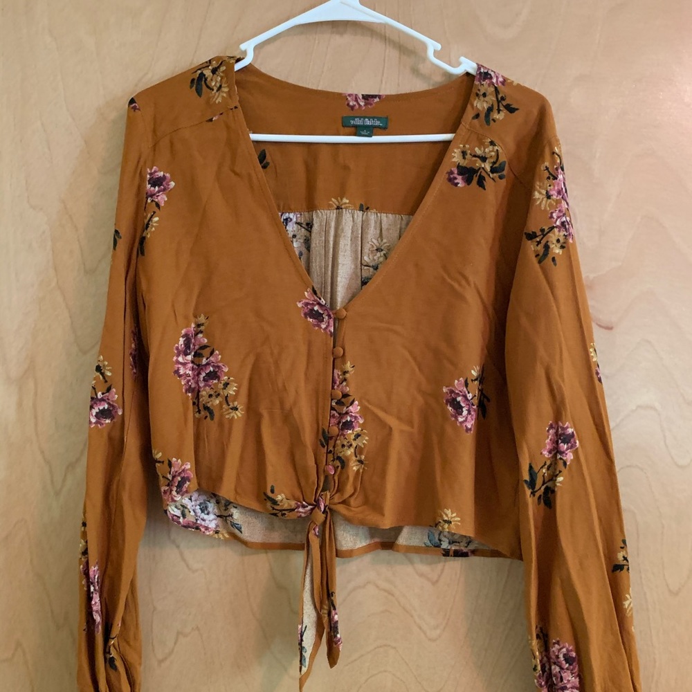 Long sleeve crop top